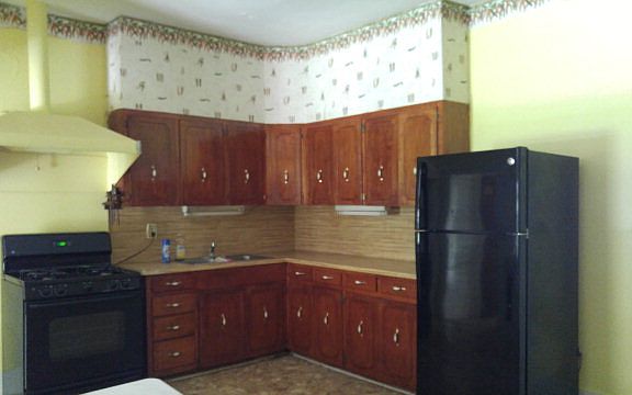 4th image of 521 W Kleberg Ave