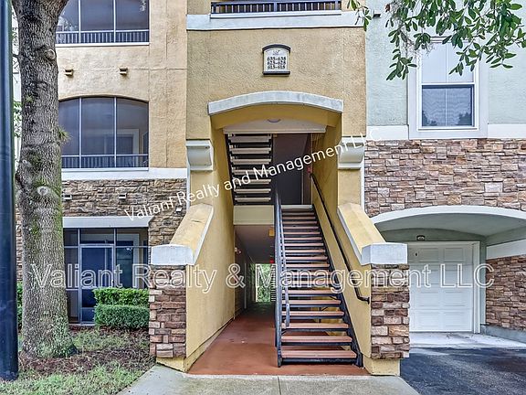 3rd image of 8539 Gate Pkwy W Unit 626