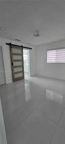 1284 W 38th Pl — Photo 9
