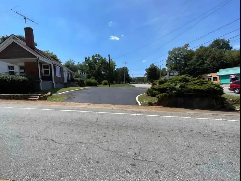 777 John B White Sr Blvd — Photo 8