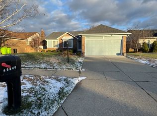 46800 Gadwall Dr, Macomb, MI 48044