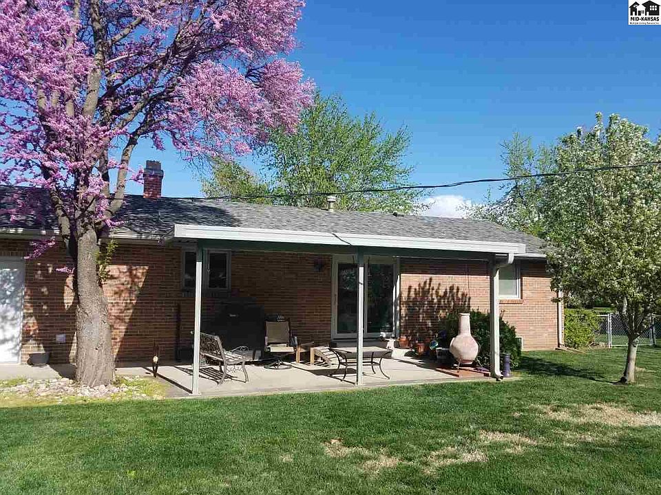 2nd image of 2601 Arizona St