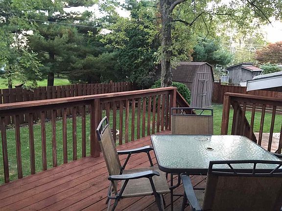 5th image of 516 Oxford Dr