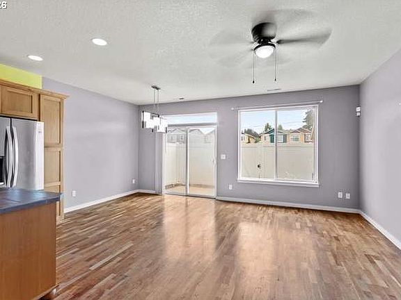 5th image of 2424 NE 113th Ct