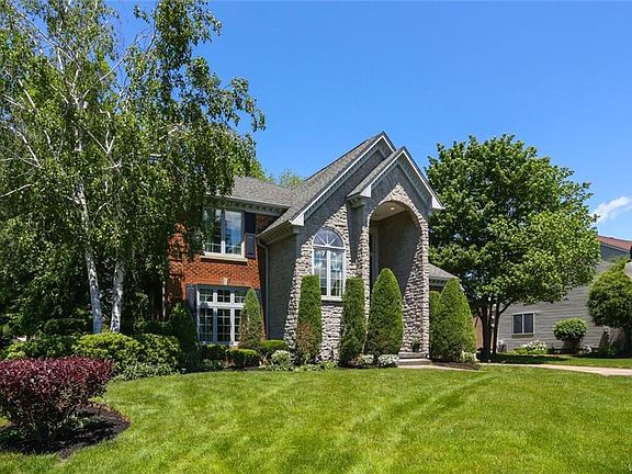 2nd image of 5481 Country Club Ln