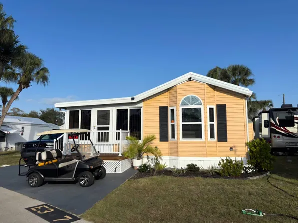 17200 Pioneer St #E3-07, North Fort Myers, FL 33917