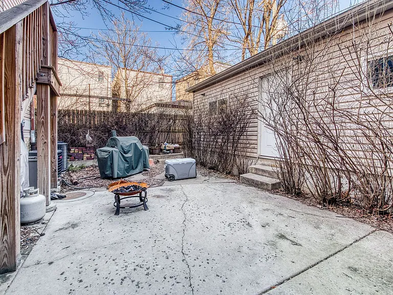 2336 N Oakley Ave #2 — Photo 10