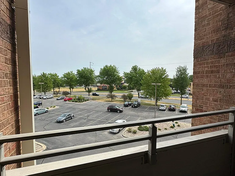 301 Harbour Town Dr #307 — Photo 22