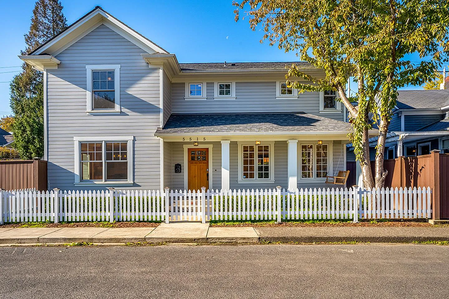 Custom Westmoreland home minutes from Sellwood — Photo 1