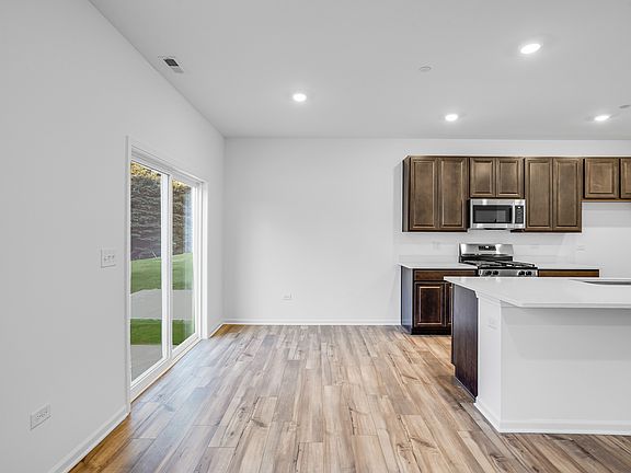 5th image of 638 Cassia Ct