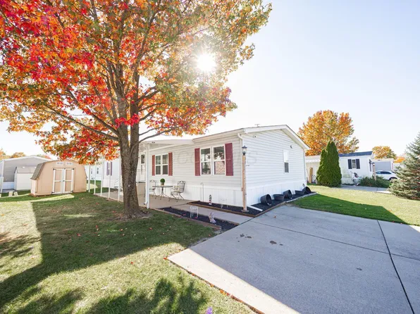 21 Winter Pine Dr, Delaware, OH 43015