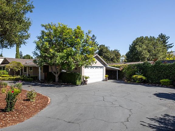 3rd image of 541 Gabilan St