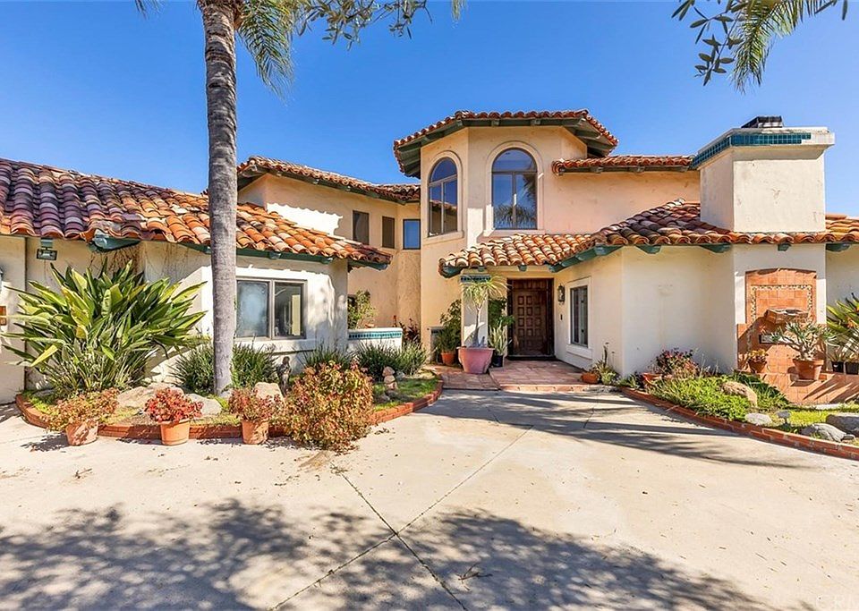 1st image of 47480 Sandia Creek Dr