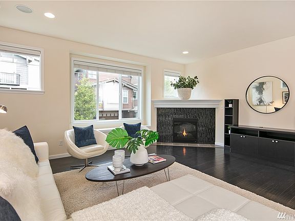 4th image of 10505 SE 10th Ct #3