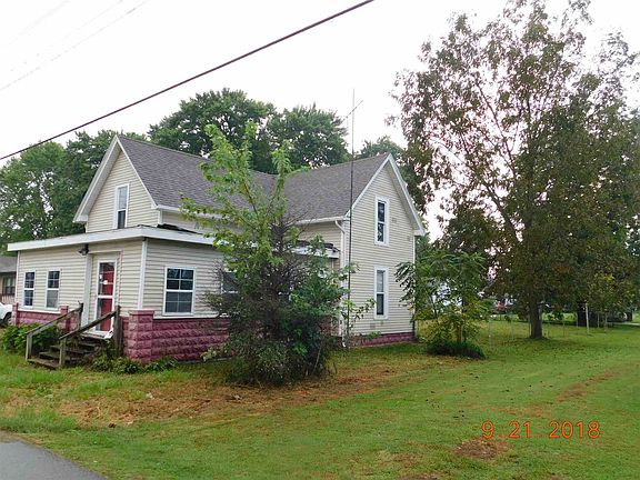 4th image of 131 E Poplar St