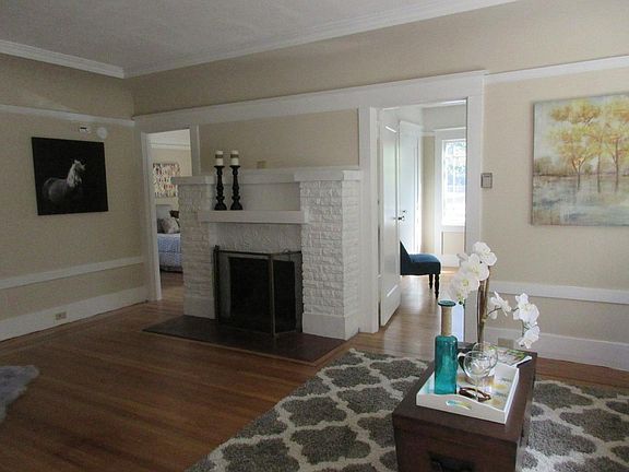 4th image of 1512 Adeline Dr