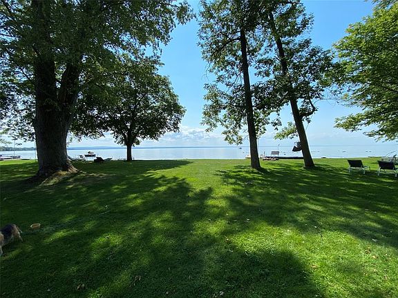 4th image of 2300 Lakeshore Dr