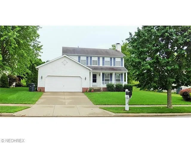 2242 Canterbury Cir photo 1