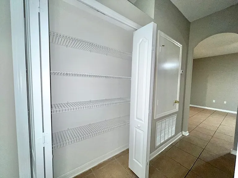 9240 Black Hawk Ct — Photo 18