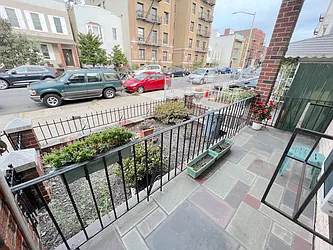 Rented by REALTY QUEST NEW YORK INC