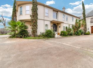 14 Wynden Place Ln, Houston, TX 77056