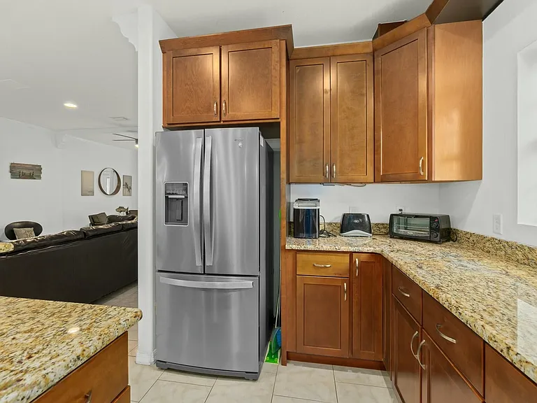 93 Brevard Ave — Photo 24