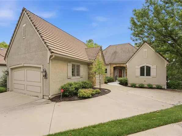 11357 Buena Vista St, Leawood, KS 66211