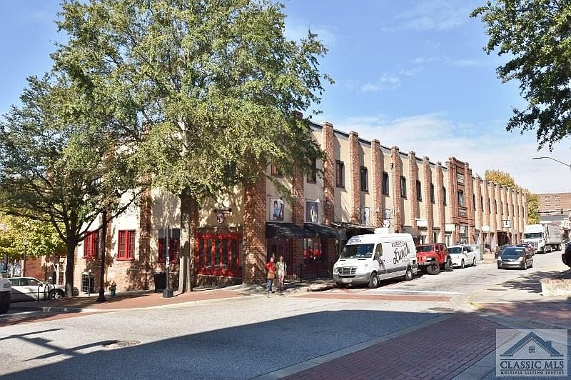 2nd image of 269 N Hull St APT 204