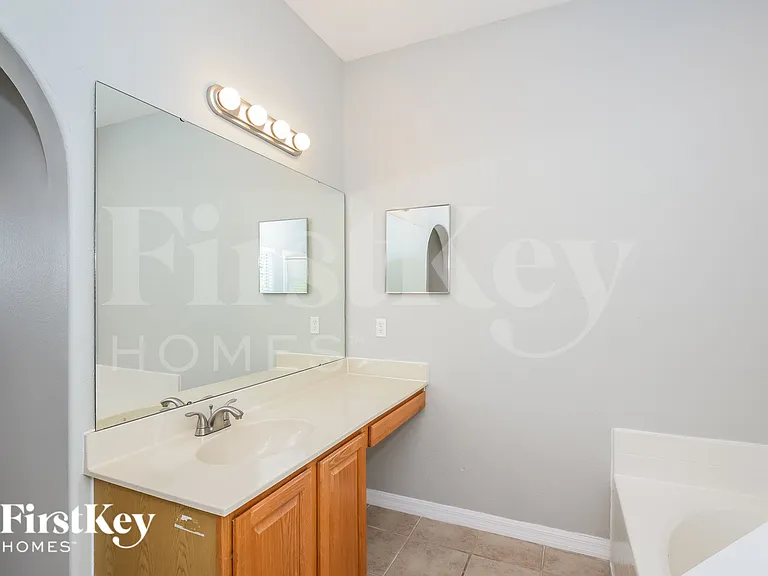 10663 Fairhaven Way — Photo 9