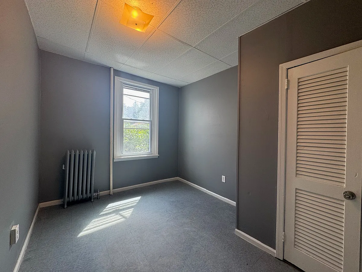 Building Photo - 99 N Main St #1B