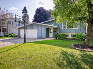 1815 S Mohawk Dr, Appleton, WI 54914