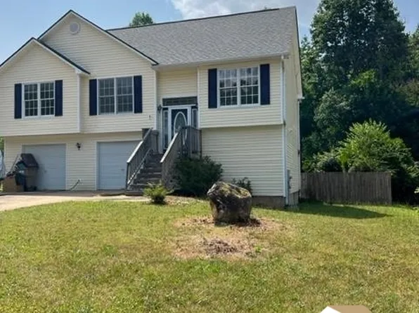 4954 McKinley Dr, Lula, GA 30554