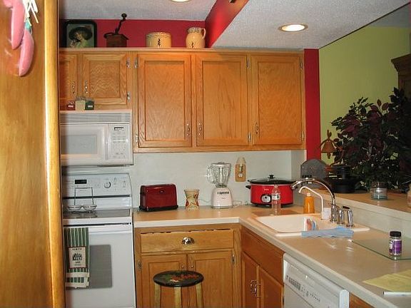 2nd image of 48 Maple Hill Dr