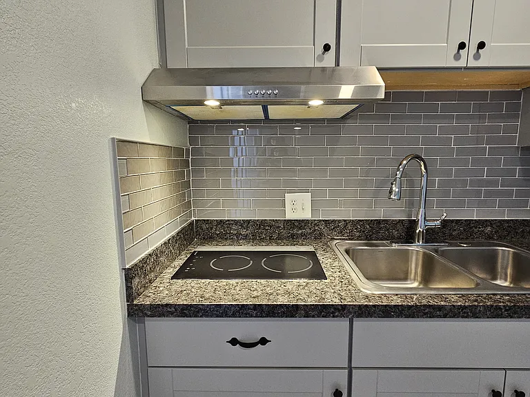 4132 W Greenway Rd — Photo 5