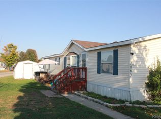 7065 El Paso Blvd, Romulus, MI 48174