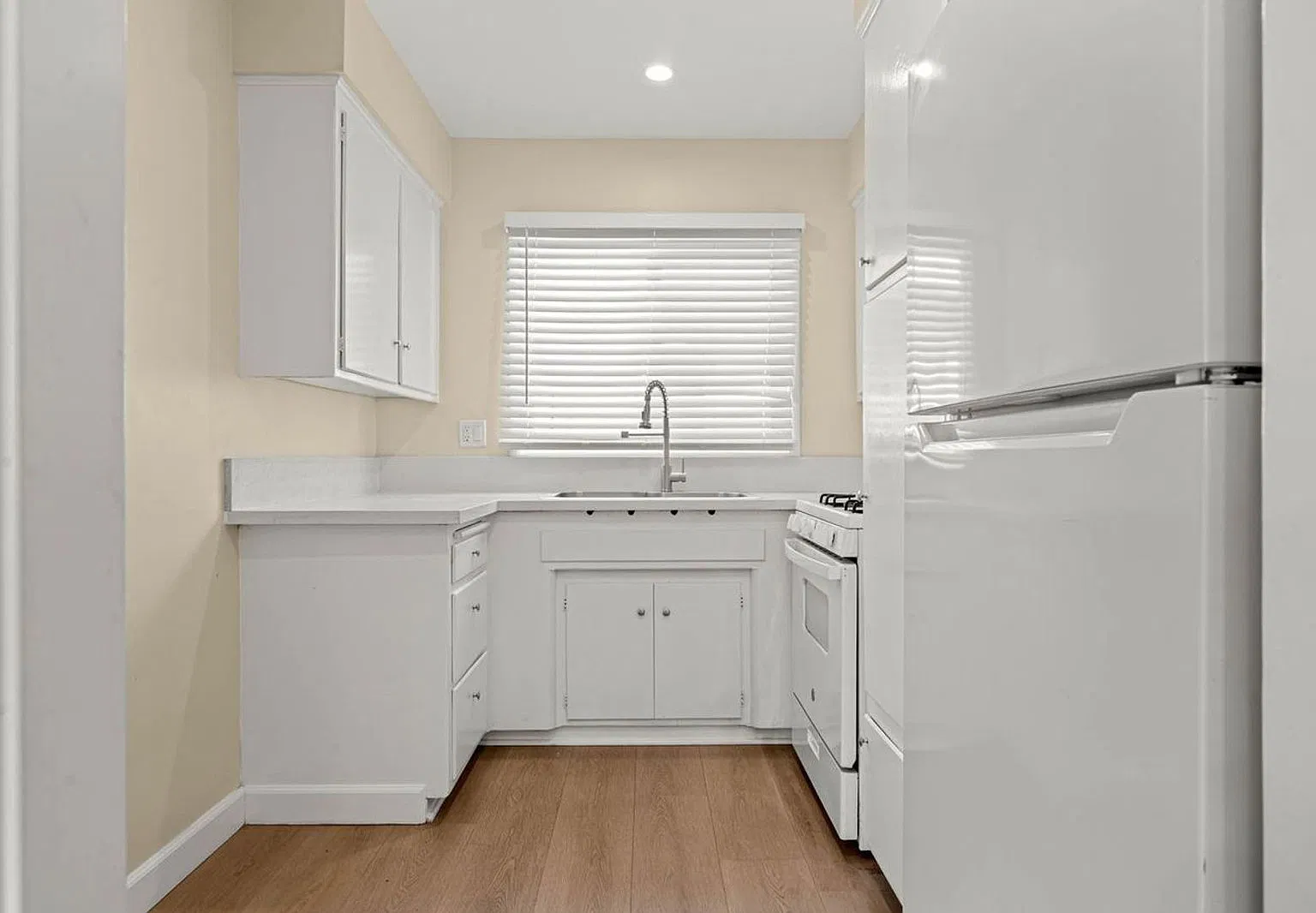 1 bed, 1.0 bath, 725 sqft, $1,795 — Photo 3