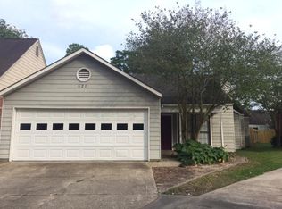 521 Bonarbridge Dr, Baton Rouge, LA 70808