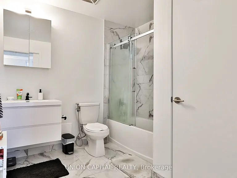 292 Verdale Cross #1601B — Photo 12