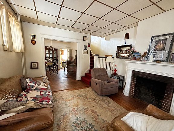4th image of 633 Edgewood Ave