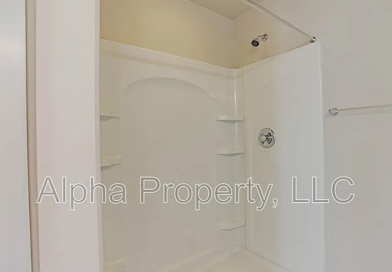 385 Hague Dr — Photo 22