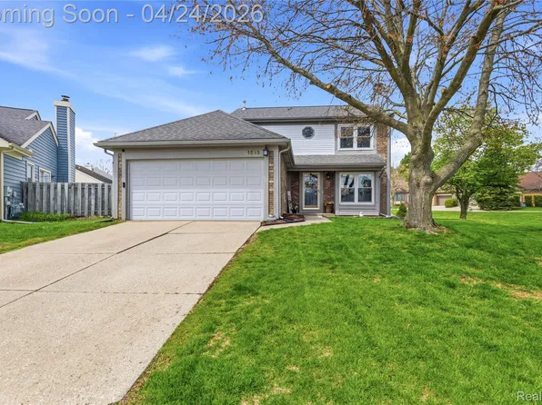 1513 Colony Dr, Rochester Hills, MI 48307