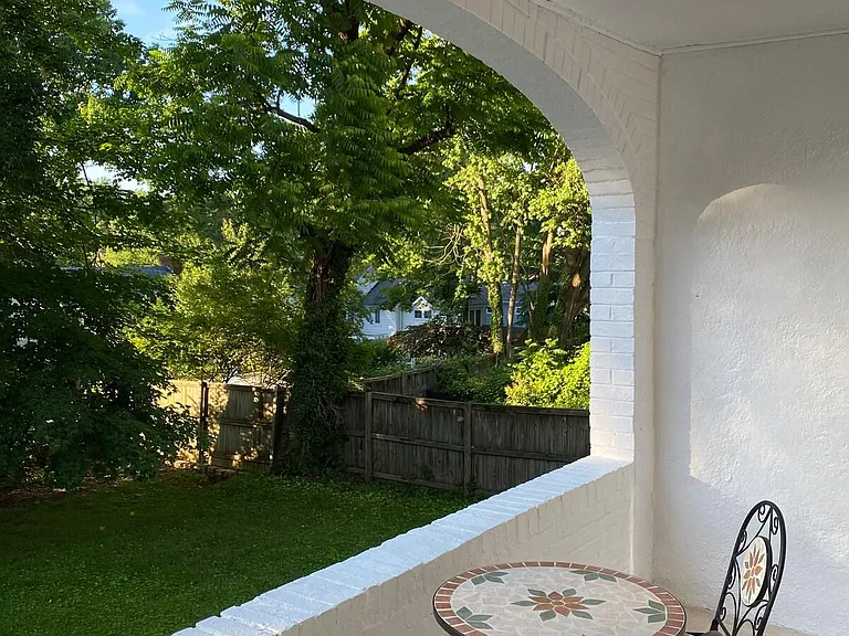 4225 E West Hwy — Photo 37