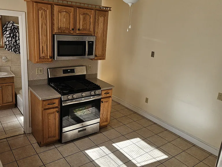 21 Hope St #1 — Photo 12