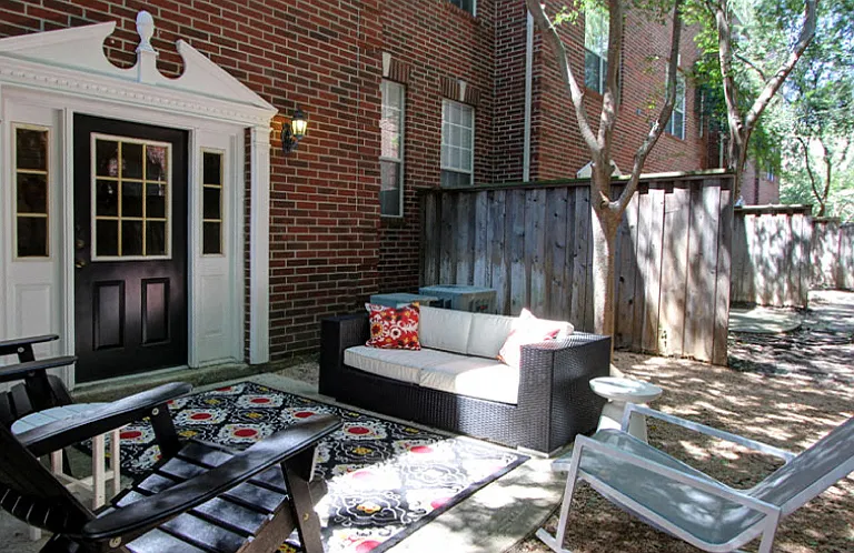 824 Bering Dr — Photo 6