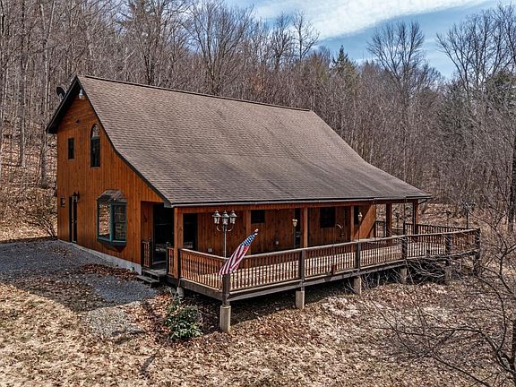 2nd image of 3520 Hinesburg Hollow Road