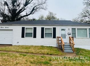 1216 Grenshaw Dr, Saint Louis, MO