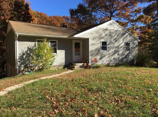 81 Oakwood Rd, Niantic, CT 06357