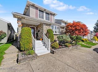 405 Carleton Ave, Hazleton, PA 18201