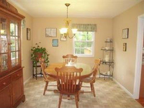 4th image of 596 Woodland View Dr