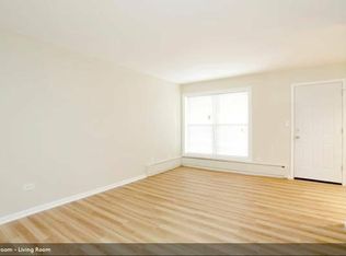 20 N Main St #1B, Glen Ellyn, IL 60137